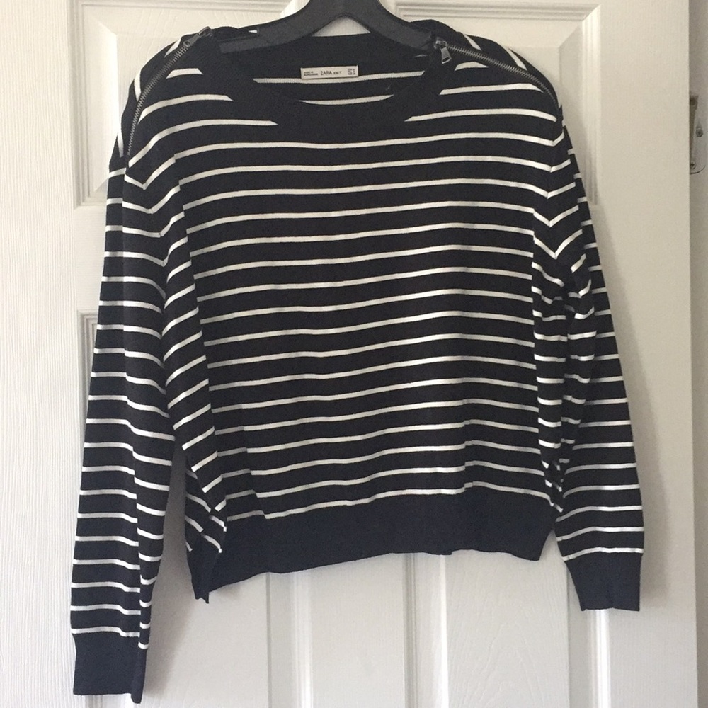 Zara Black and White Striped Sweater Sz M